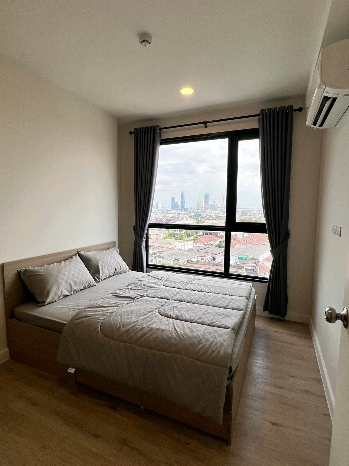 Condo for rent Xim Rama 3 - Suksawat Loading...