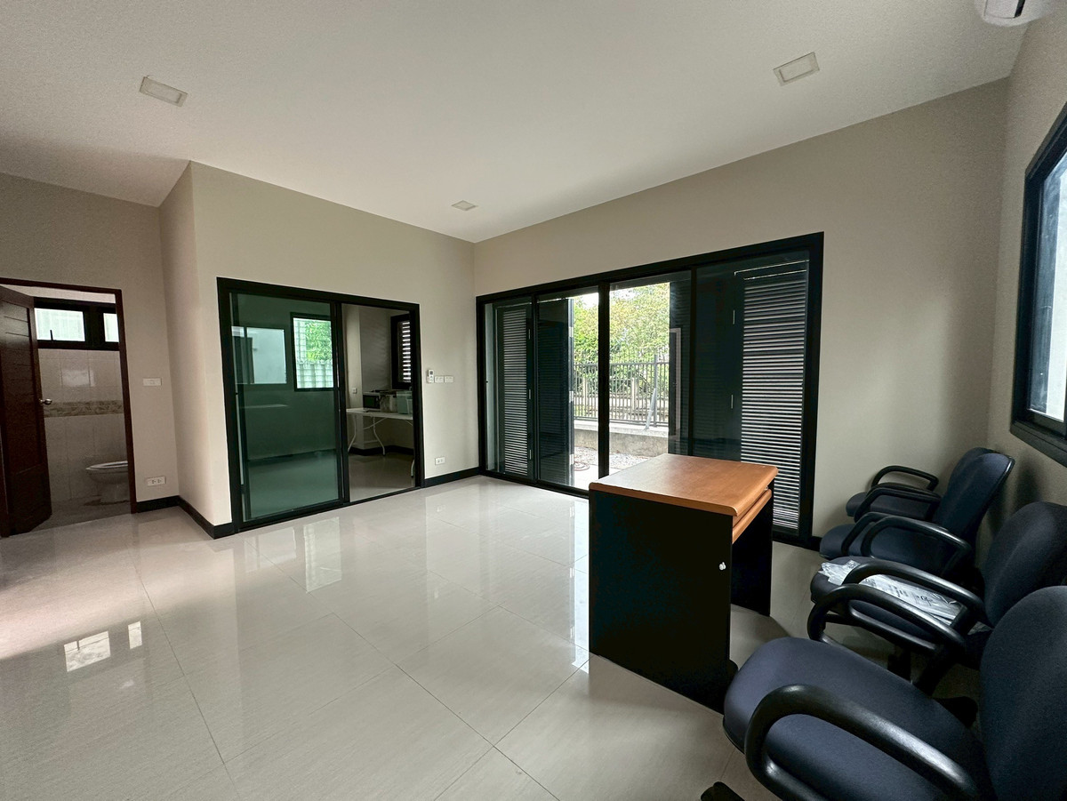 For SaleHousePhutthamonthon, Salaya : 3-storey detached house for sale, 2 waterfront houses, Krisada Nakhon Village 49, Bangkok