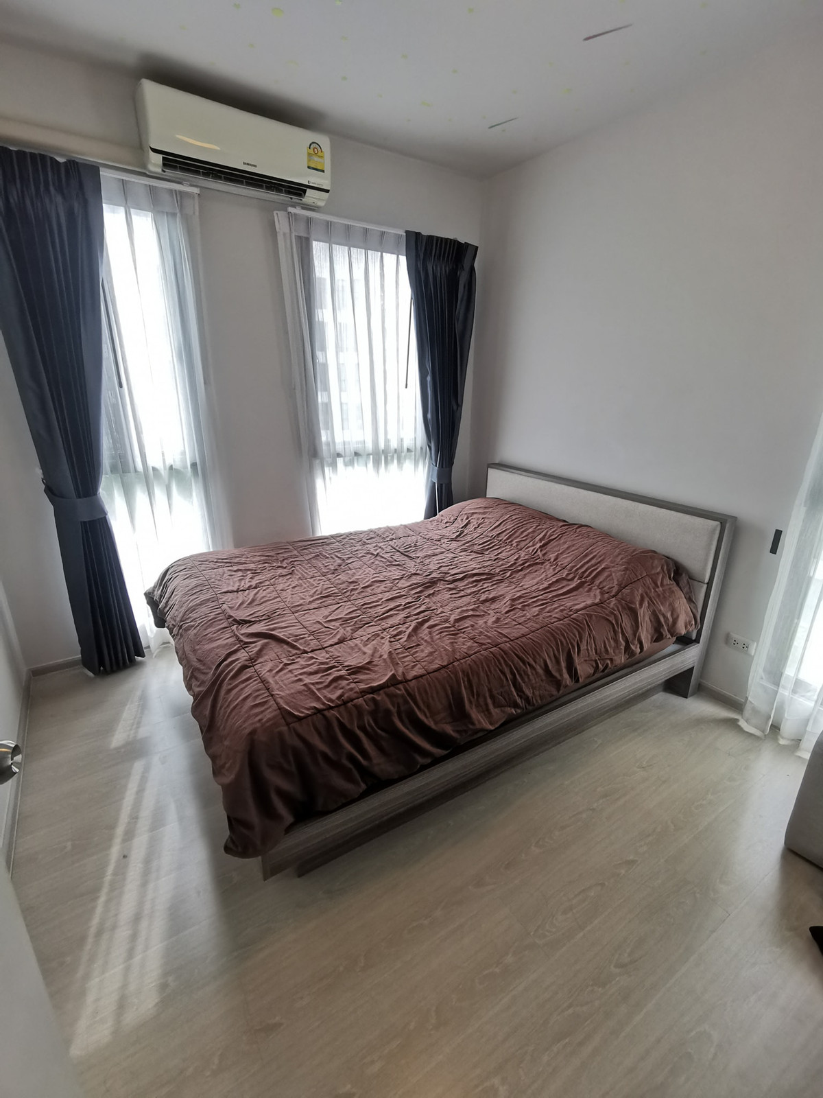 ขายต่ำกว่าตลาด!!! คอนโดห้องมุม 2ห้องนอน 42ตรม. ชั้น6 ใกล้BTSแบริ่ง Unio Sukhumvit 72  Loading...