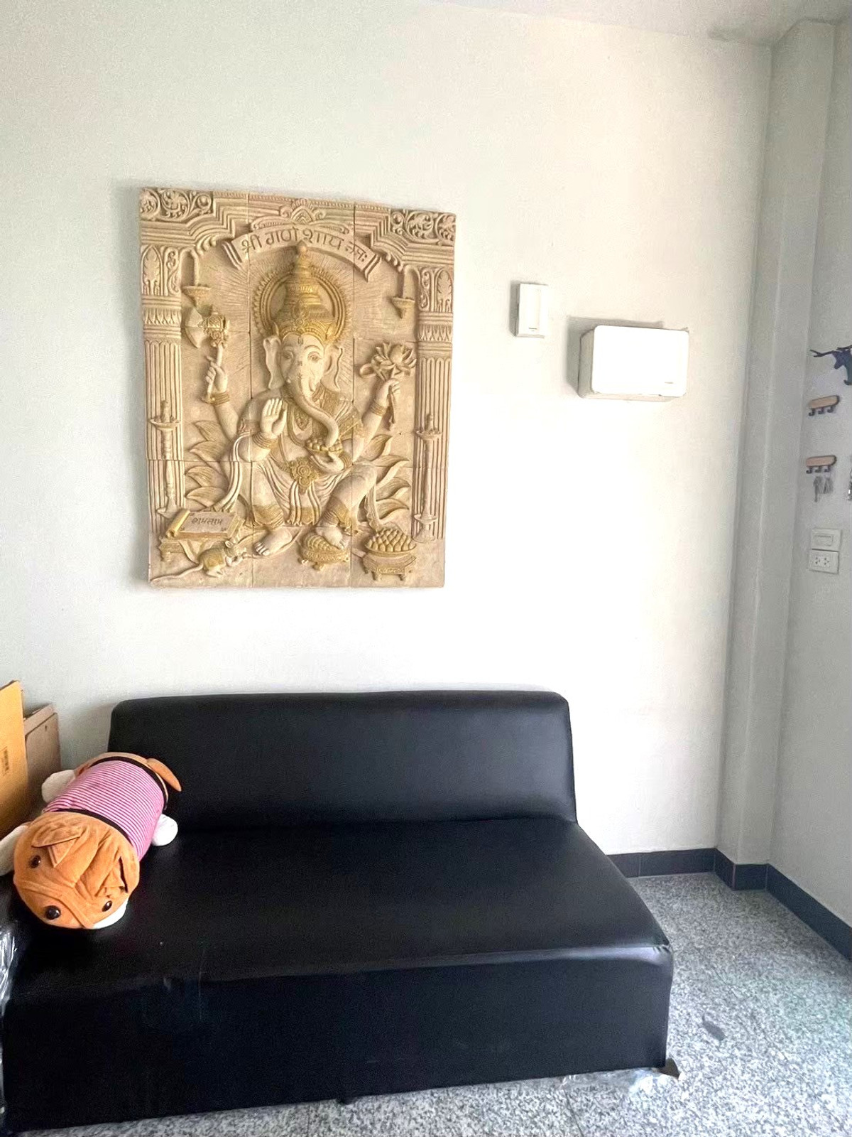 ให้เช่า บ้านเดี่ยว 2 ชั้น ซอยลาดปลาเค้า 62 ปลูกสร้างเอง อยู่ในหมู่บ้านสุขนที แต่งสวย ร่มรื่น พร้อมเฟอร์ฯ แอร์ และเครื่องทำน้ำอุ่น ทำเลดี เดินทางสะดวก Loading...