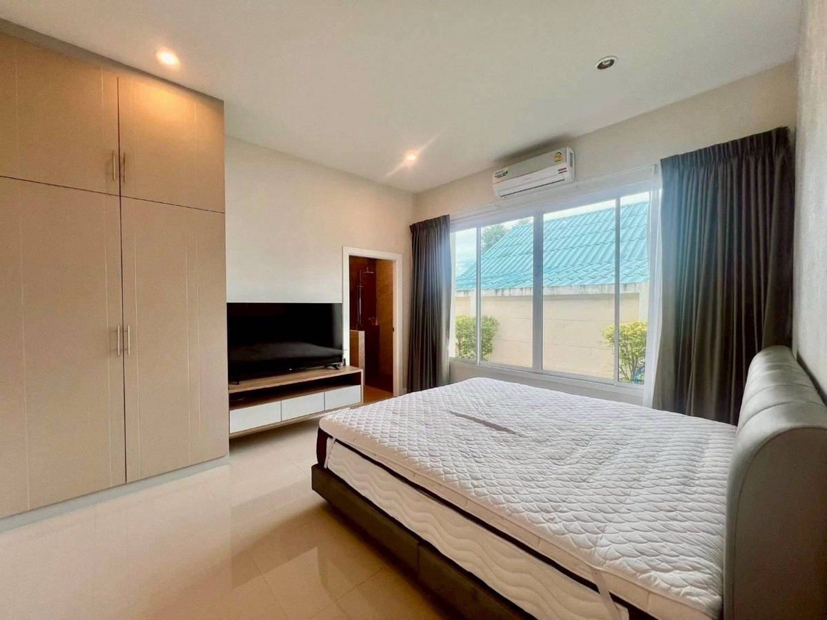 ให้เช่าพัทยา บางแสน ชลบุรี สัตหีบ : เช่าด่วนบ้านชั้นเดียวพูลวิลล่า โครงการ Gerden Ville ห้วยใหญ่ ขนาด 115 ตร.ว. พื้นที่ 460 ตร.ม. 3 ห้องนอน 3 ห้องน้ำ ราคาพิเศษ 60,000 บาท