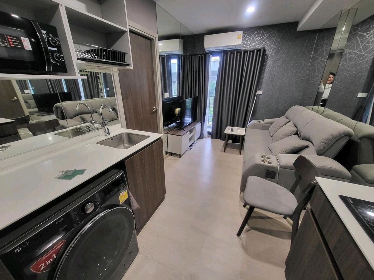 ให้เช่าคอนโดปทุมธานี รังสิต ธรรมศาสตร์ : 🚇 ติดรถไฟฟ้า BTS คูคต (0 เมตร) – ประตูทางออก 3 🛋️ เฟอร์นิเจอร์และเครื่องใช้ไฟฟ้าครบครัน