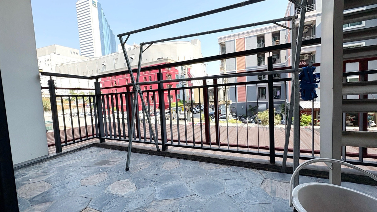 For SaleCondoRatchadapisek, Huaikwang, Suttisan : 📢👇Best deal, good location! Excellent for both living and investment