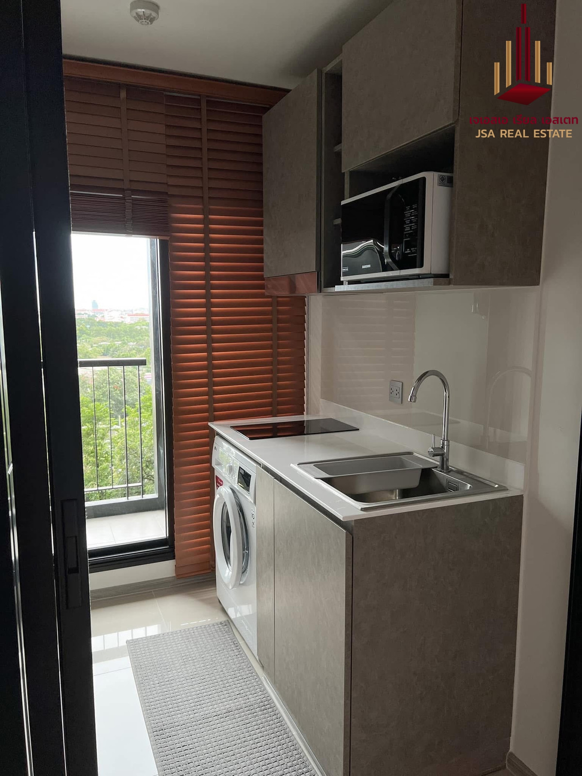 For RentCondoSamut Prakan,Samrong : ✨ For Rent : Aspire Erawan Prime Condo ✨ 💰 Only 14,000 thb/month
