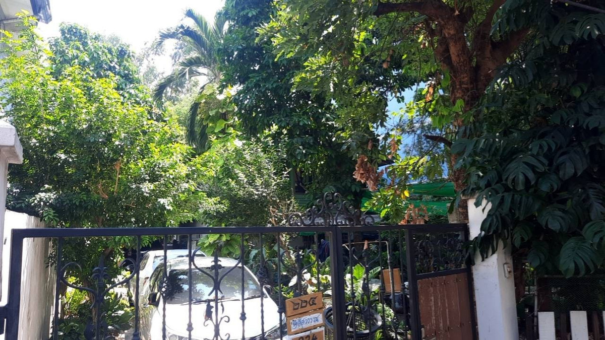 ขายที่ดินรัชดา ห้วยขวาง : ขายที่ดินรัชดา14 แยก 3 (100 ตร.ว.) ใจกลางรัชดา ใกล้ MRT ห้วยขวาง