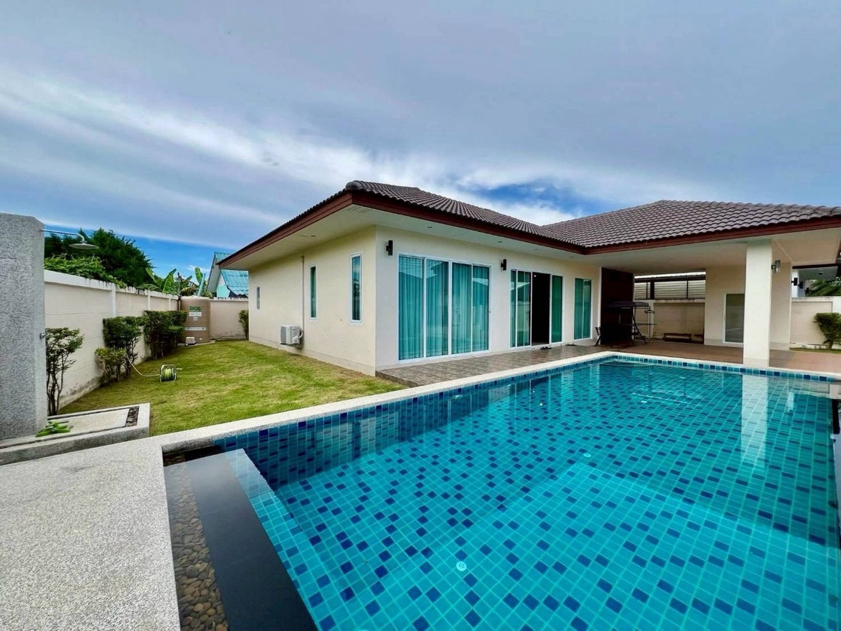 ให้เช่าพัทยา บางแสน ชลบุรี สัตหีบ : เช่าด่วนบ้านชั้นเดียวพูลวิลล่า โครงการ Gerden Ville ห้วยใหญ่ ขนาด 115 ตร.ว. พื้นที่ 460 ตร.ม. 3 ห้องนอน 3 ห้องน้ำ ราคาพิเศษ 60,000 บาท