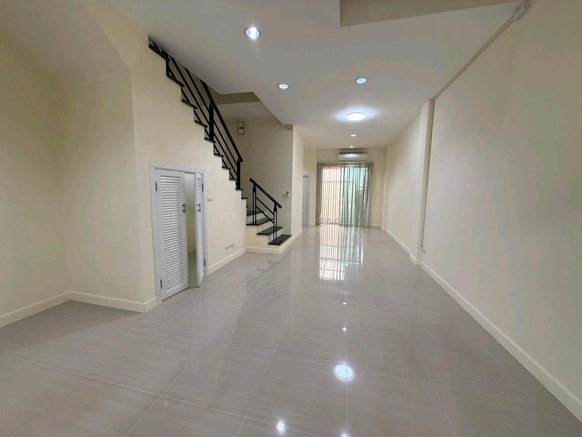 ‼️Home Office For Rent‼️ ✨Ready to Move in✨ให้เช่า โครงการ 𝐏𝐫𝐞𝐦𝐢𝐮𝐦 𝐏𝐥𝐚𝐜𝐞  นวมินทร์-สุขาภิบาล 1 (ใกล้ซ.นวมินทร์ 89)✨ (Premium Place  Nawamin 87- 89 )  Loading...