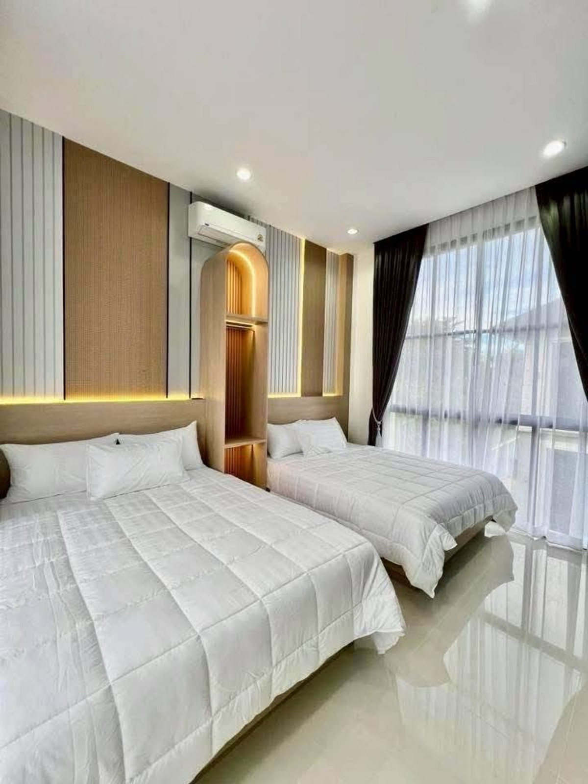 ให้เช่าพัทยา บางแสน ชลบุรี สัตหีบ : ให้เช่าด่วนบ้านพูลวิลล่า โครงการ อยู่ดี 2 พัทยา ขนาด 60 ตร.ว. พื้นที่ 240 ตร.ม. 3 ห้องนอน 4 ห้องน้ำ จดบริษัทได้ ราคาพิเศษ 80,000 บาท