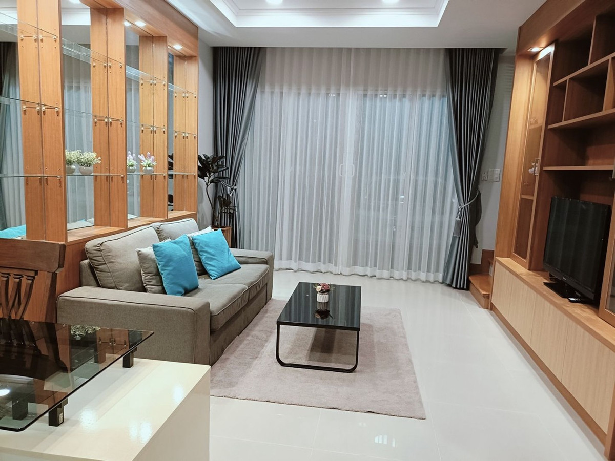 For RentTownhomeLadkrabang, Suwannaphum Airport : Townhome for rent, Baan Klang Muang Essence On Nut – Wongwaen.