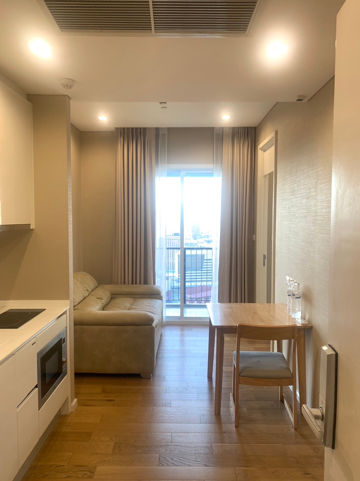 ให้เช่าคอนโดลาดพร้าว เซ็นทรัลลาดพร้าว : ❄️ให้เช่าคอนโดหรูกลางห้าแยกลาดพร้าว ห้องขนาดใหญ่ ราคาดีที่สุดในโครงการ