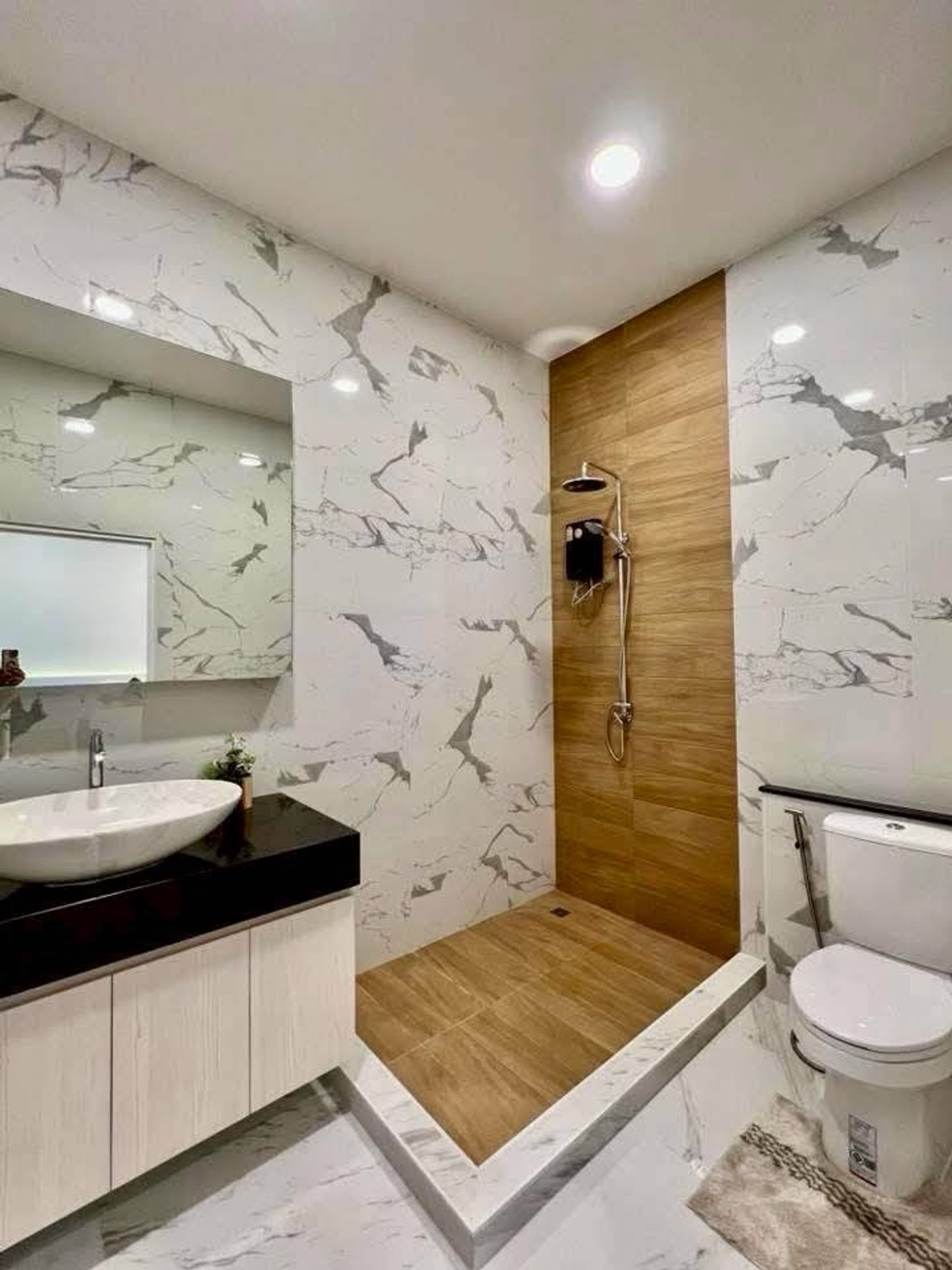 ให้เช่าพัทยา บางแสน ชลบุรี สัตหีบ : ให้เช่าด่วนบ้านชั้นเดียวพูลวิลล่า โครงการ Gerden Ville ห้วยใหญ่ ขนาด 159 ตร.ว. พื้นที่ 640 ตร.ม. 3 ห้องนอน 4 ห้องน้ำ ราคาพิเศษ 90,000 บาท