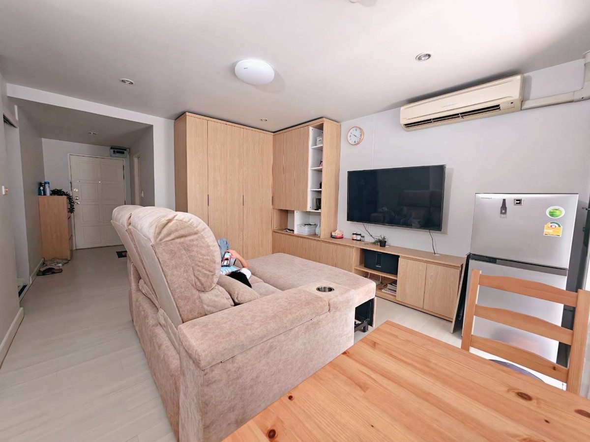 Urgent sale Loading...