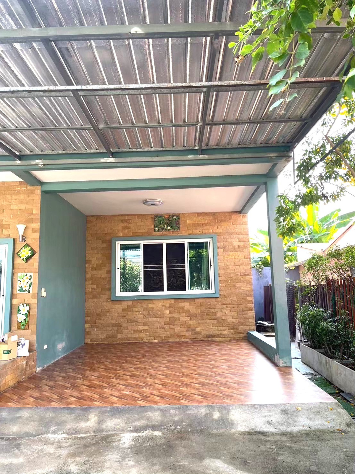 ให้เช่า บ้านเดี่ยว 2 ชั้น ซอยลาดปลาเค้า 62 ปลูกสร้างเอง อยู่ในหมู่บ้านสุขนที แต่งสวย ร่มรื่น พร้อมเฟอร์ฯ แอร์ และเครื่องทำน้ำอุ่น ทำเลดี เดินทางสะดวก Loading...