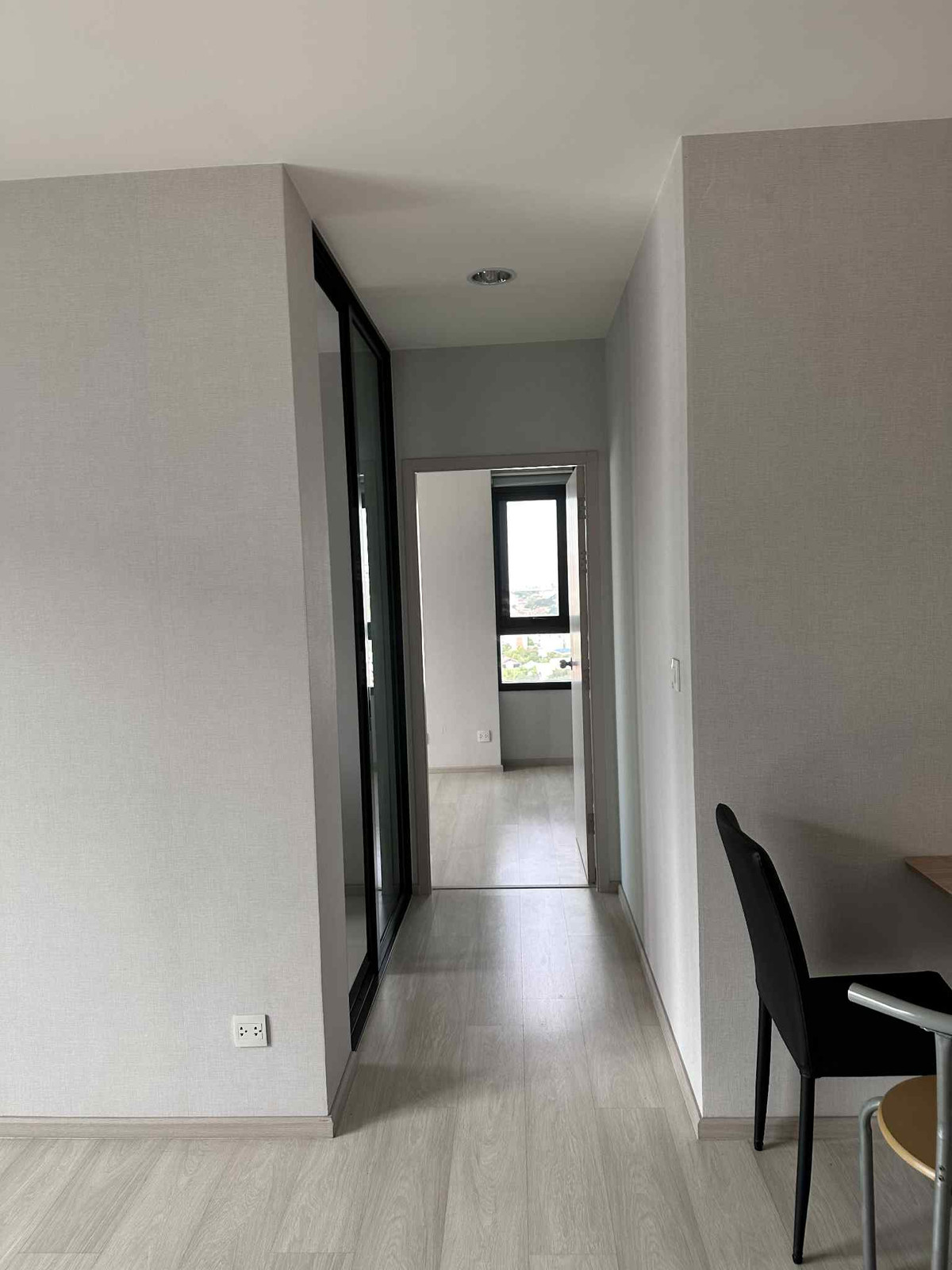 ขาย รหัส PP427 คอนโด Life ปิ่นเกล้า Loading...