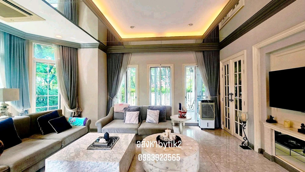 Granada Pinklao Phetkasem 178 sq m., near The Mall Bang Khae (4 bedrooms, 5 bathrooms, 6 parking spaces) Loading...