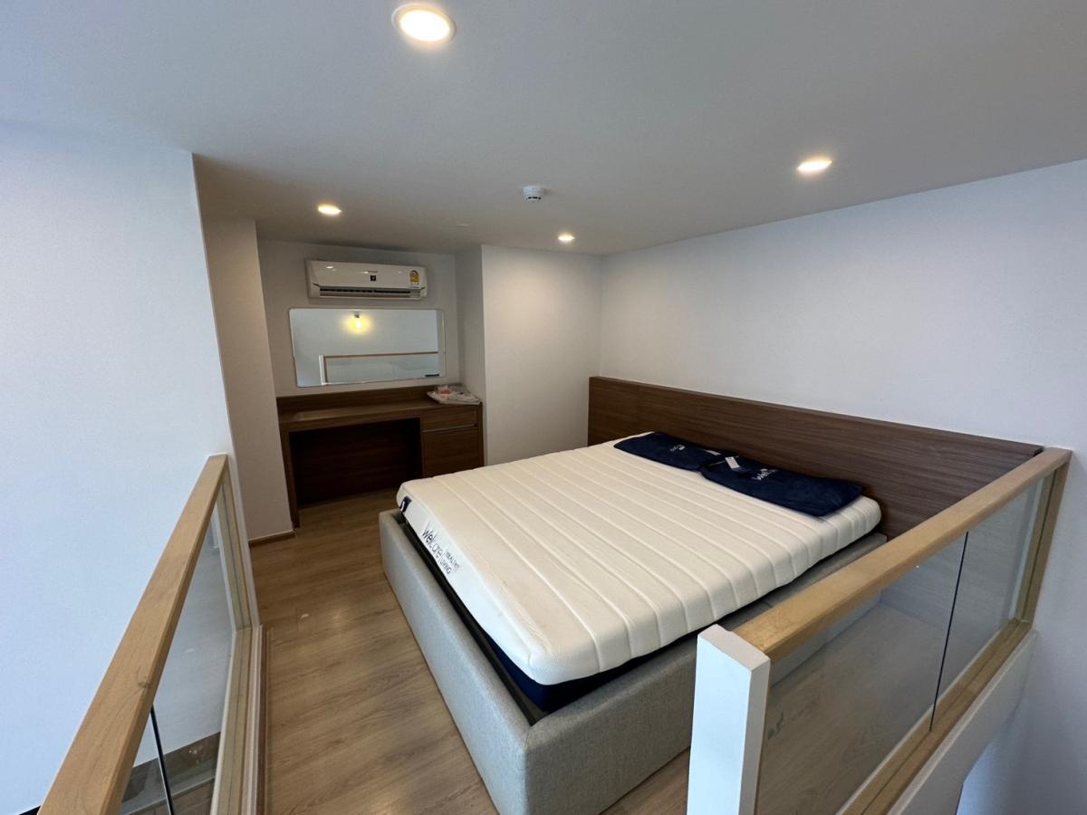 KL04942 - Life Rama 4 - Asoke :  ไลฟ์ พระราม 4 - อโศก - MRT Queen Sirikit National Convention Centre / Emporium / Emquartier / Emsphere Loading...