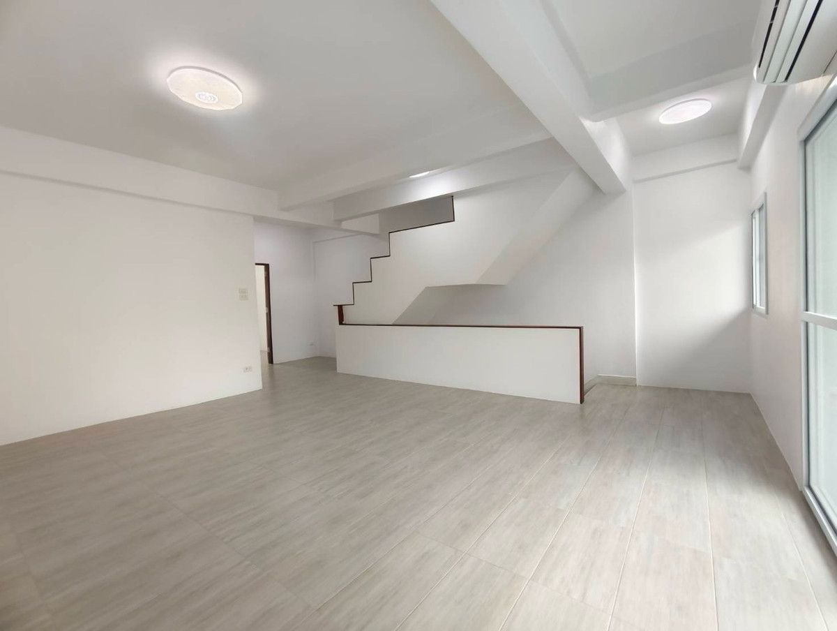 For RentHome OfficeSukhumvit, Asoke, Thonglor : Home Office for rent, Thonglor, Sukhumvit, near BTS, can register a company, can do business | Home Office Thonglor for Business