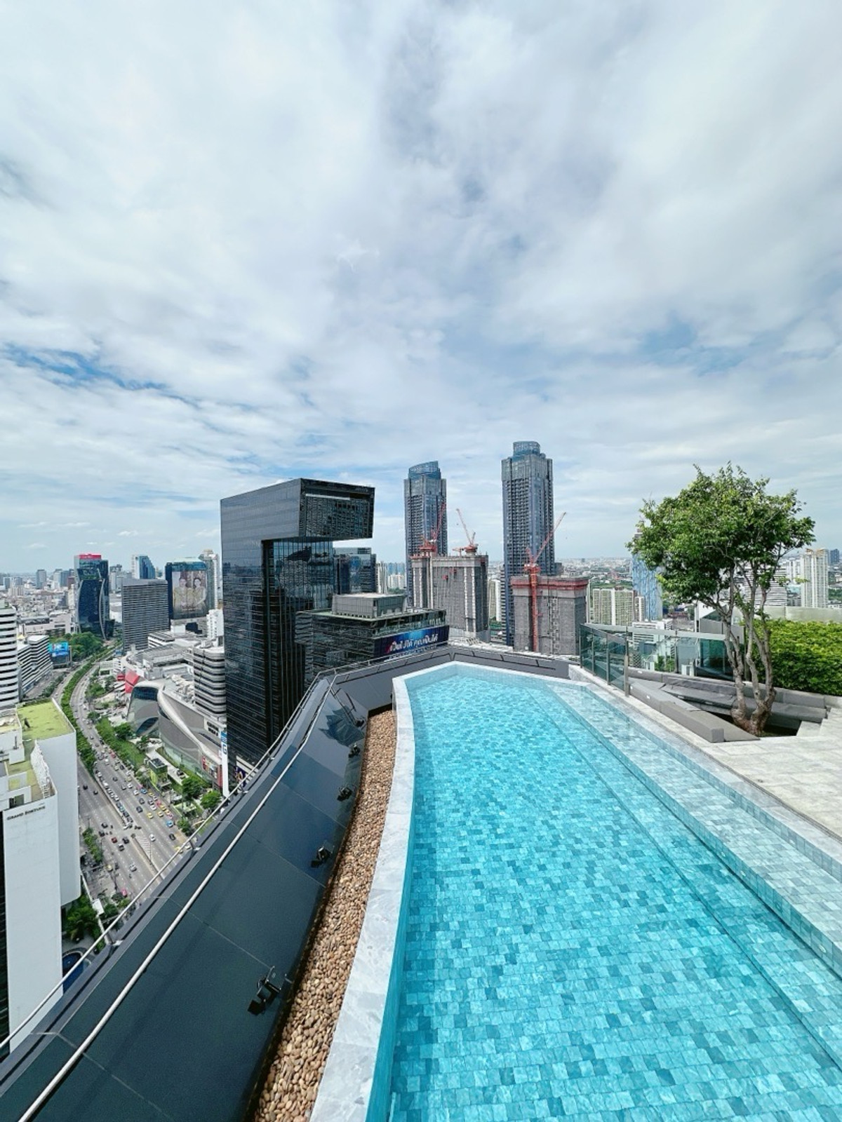 ขายคอนโดพระราม 9 เพชรบุรีตัดใหม่ RCA : 𝐀𝐒𝐇𝐓𝐎𝐍 𝐀𝐒𝐎𝐊𝐄 𝐑𝐀𝐌𝐀𝟗 /𝟐 𝐁𝐞𝐝 𝐑𝐨𝐨𝐦 ฟรีทุกค่าใช่จ่าย พร้อมเข้าอยู่ ผ่อนสบายๆ 𝟐𝟓,𝟎𝟎𝟎/𝐦𝐨𝐧𝐭𝐡 โปรปิดตึก 3 ห้องสุดท้าย 