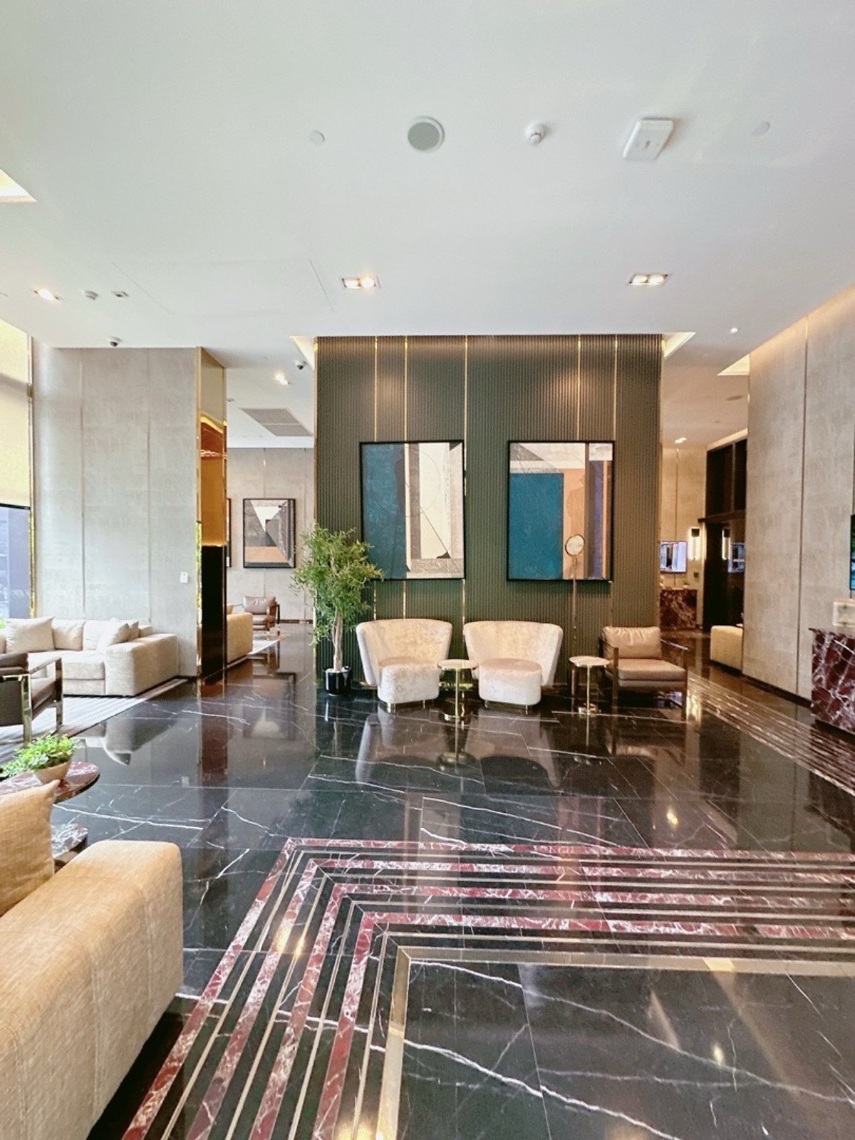 ขายคอนโดพระราม 9 เพชรบุรีตัดใหม่ RCA : 𝐀𝐒𝐇𝐓𝐎𝐍 𝐀𝐒𝐎𝐊𝐄 𝐑𝐀𝐌𝐀𝟗 /𝟐 𝐁𝐞𝐝 𝐑𝐨𝐨𝐦 ฟรีทุกค่าใช่จ่าย พร้อมเข้าอยู่ ผ่อนสบายๆ 𝟐𝟓,𝟎𝟎𝟎/𝐦𝐨𝐧𝐭𝐡 โปรปิดตึก 3 ห้องสุดท้าย 