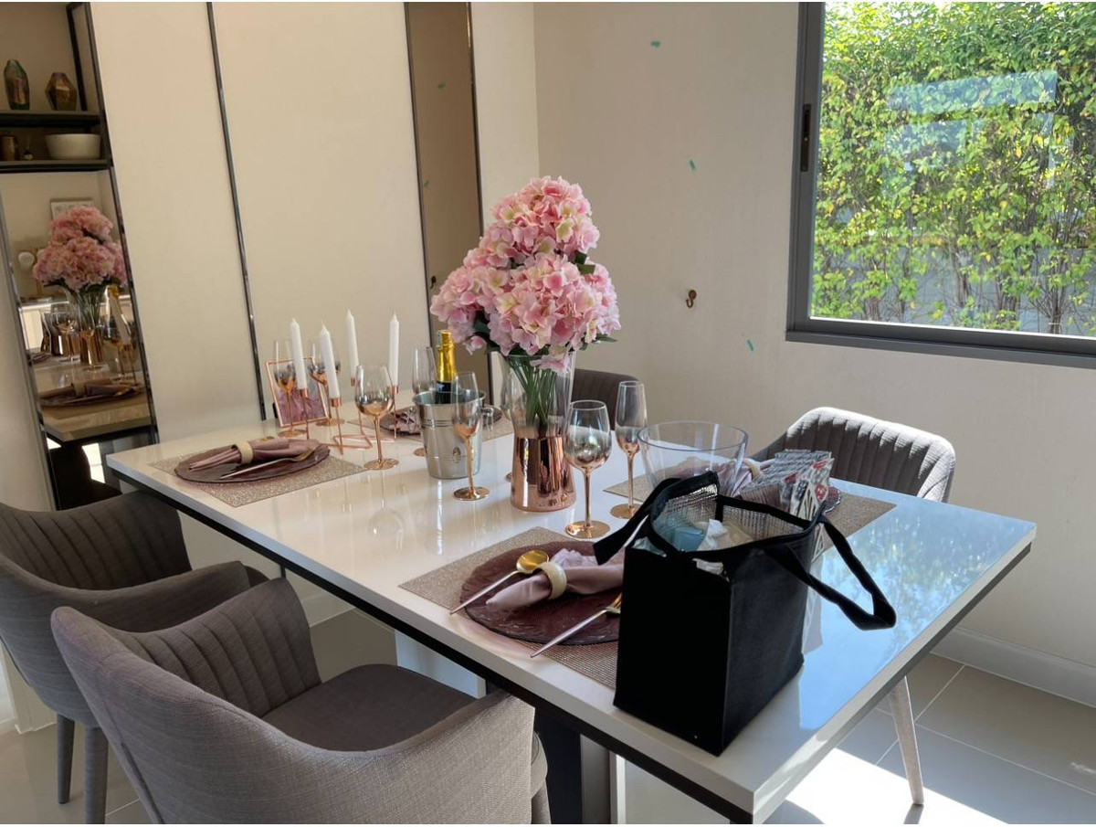 For RentHousePattanakan, Srinakarin : Single house for rent: Perfect Place 2 — New Krungthep Kreetha Road. Beautiful house ready to move in Near international schools / expressways / famous department stores, 2-storey detached house, modern style, on an area of ​​90 square meters, spacious us