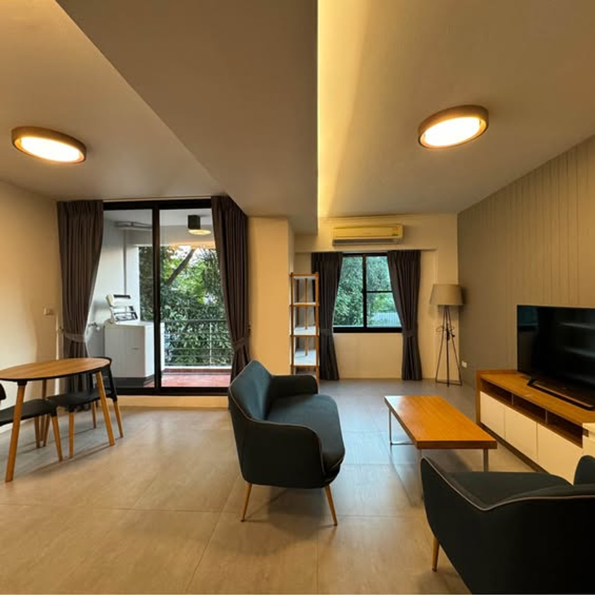 ให้เช่าคอนโดสุขุมวิท อโศก ทองหล่อ : Pet Friendly 1 Bedroom for rent in Asoke 