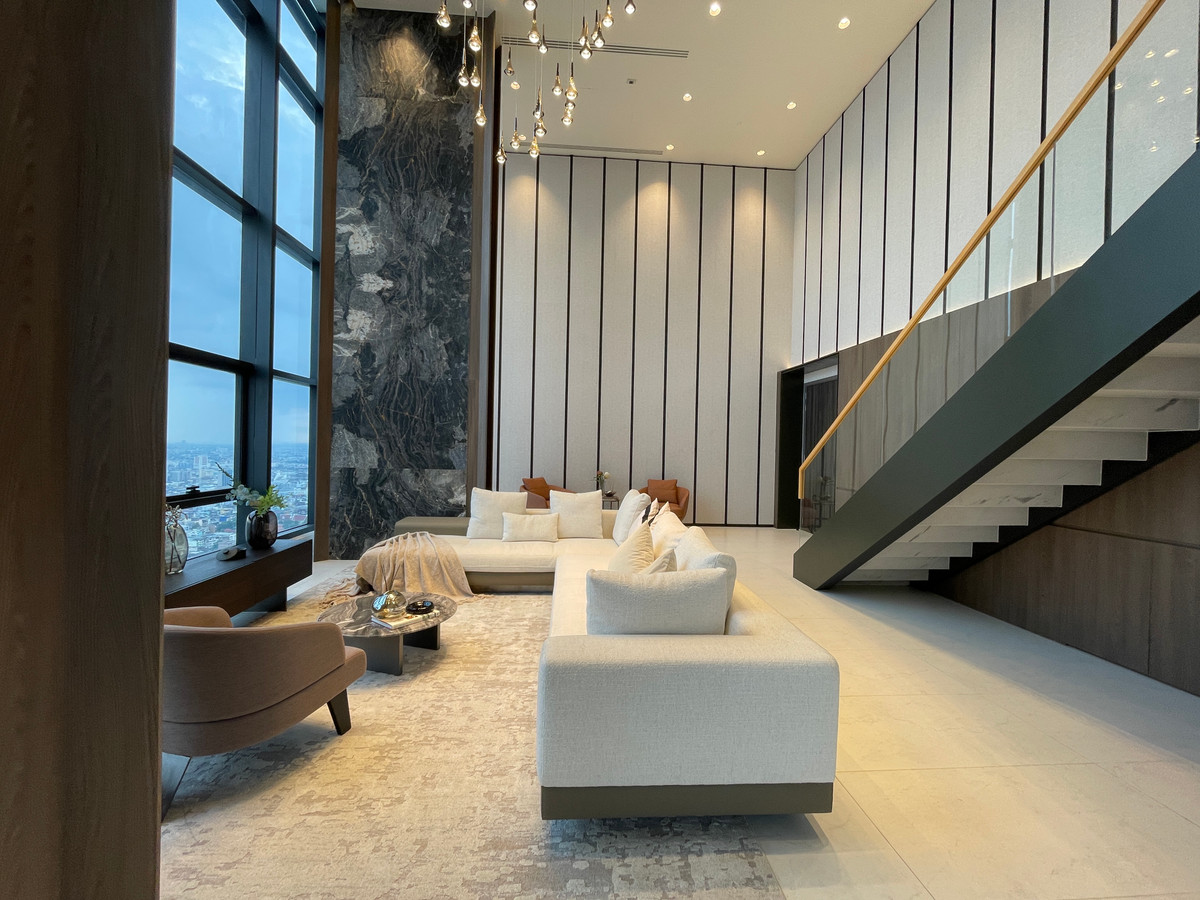 For SaleCondoRatchathewi,Phayathai : CONNER Ratchathewi | Super Luxury Penthouse, 3 floors, 270 degree view, near BTS Ratchathewi, the newest Super Luxury condo from The Creators HQ, outstanding with the Vertical Forest concept - an 80 meter high sky garden planted with over 145,987+ trees, 