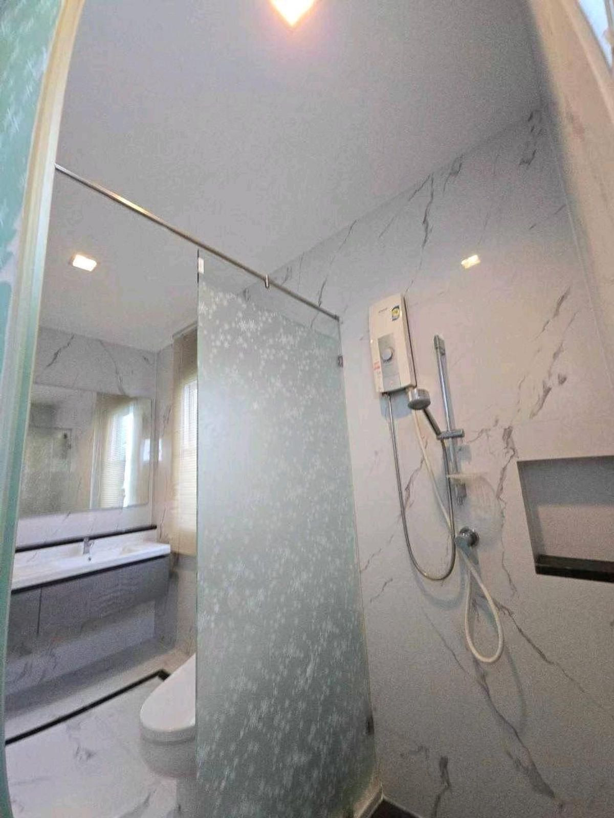 For SaleHouseLadkrabang, Suwannaphum Airport : Casa Grand On Nut-Wong Wian, located on Sukhaphiban 2 Road and On Nut Expressway Road.