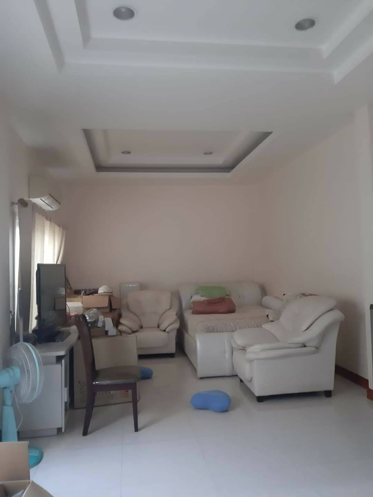 ขายบ้านสมุทรปราการ สำโรง : 96836 - ขายบ้านเดี่ยวที่คุ้มราคา 2 ระเบียงด้านหน้าติดทะเลสาป ล้อมรอบด้วยสวนสีเขียวมีพื้นที่สำหรับใช้วีลแชร์ได้ โครงการบ้านเดี่ยวสุดหรู เพอร์เฟคเพลสลาดกระบัง 4 สุขุมวิท77