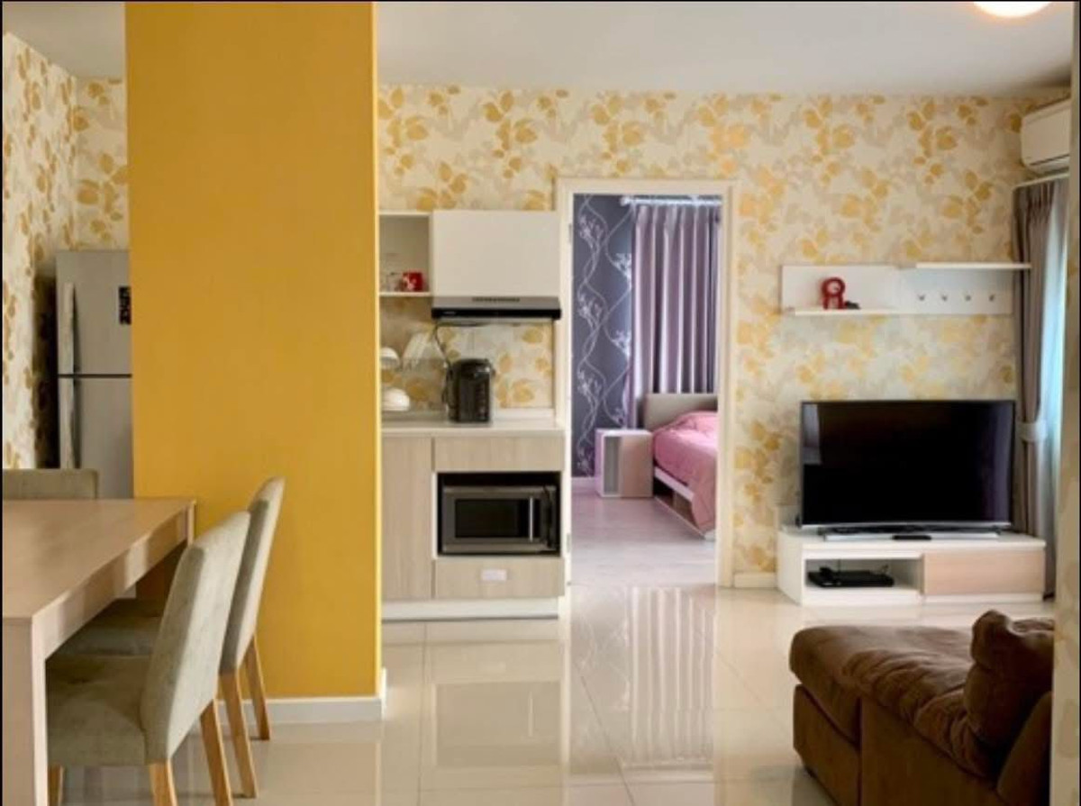 For RentCondoChiang Mai : 🇬🇧 For Rent – D Condo Sign, Chiang Mai 🏢 ✨ Stunning Pool View Corner Unit next to Central Festival!