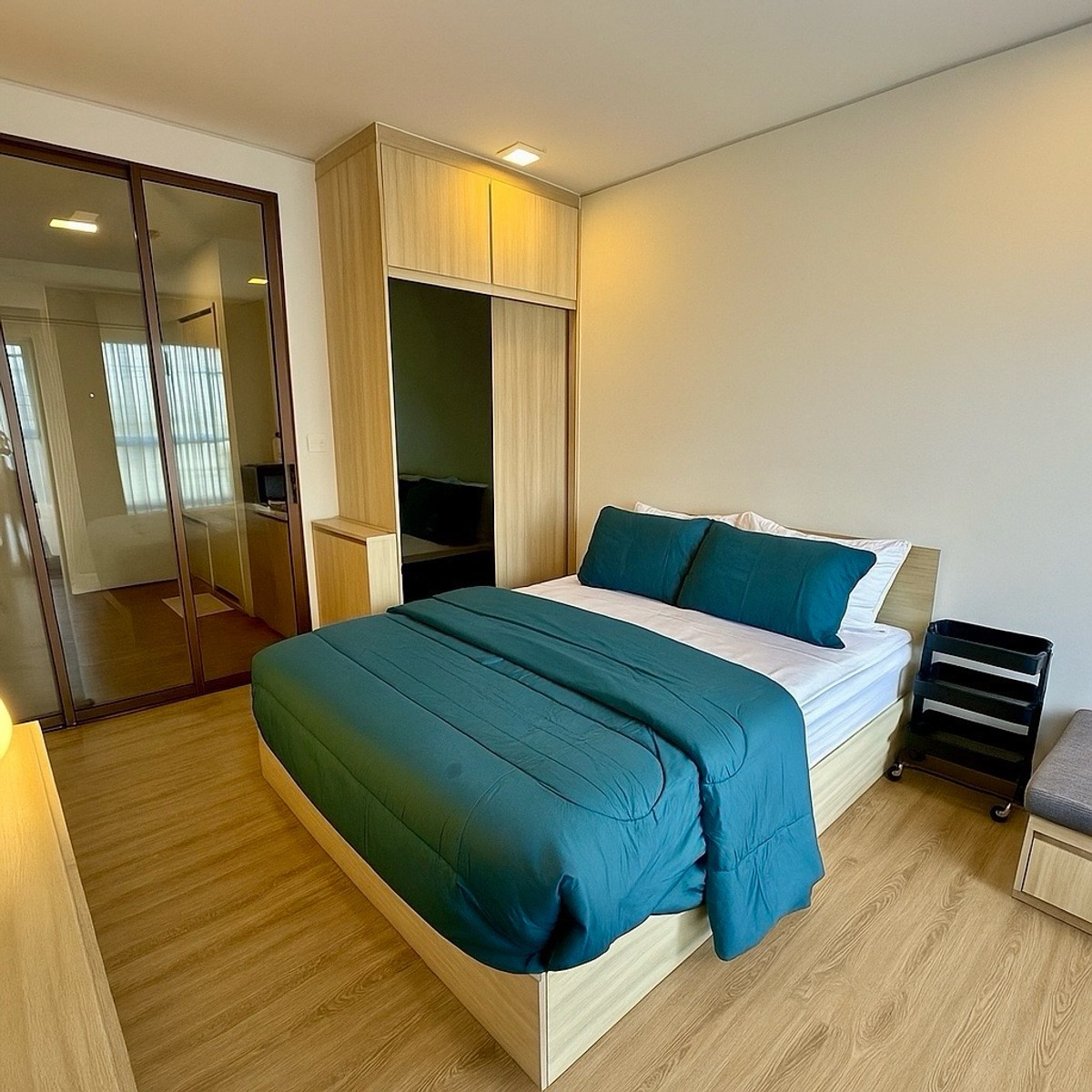 For RentCondoSukhumvit, Asoke, Thonglor : 🔥Hot Deal‼️🔥New room for rent | 250 meters Italthai Pier | 10 minute shuttle to BTS Phrom Phong(Emquartier) | Fully furnished, ready to move in.