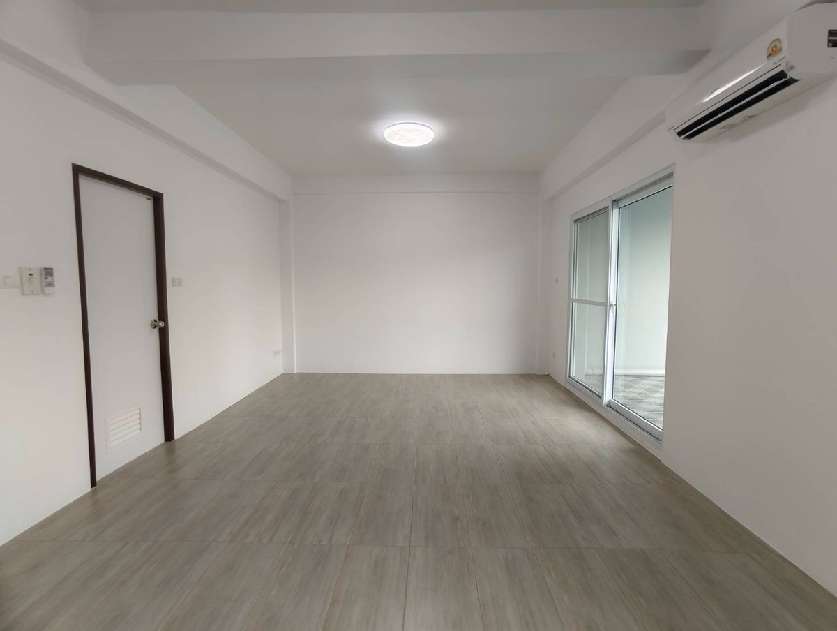 For RentHome OfficeSukhumvit, Asoke, Thonglor : Home Office for rent, Thonglor, Sukhumvit, near BTS, can register a company, can do business | Home Office Thonglor for Business