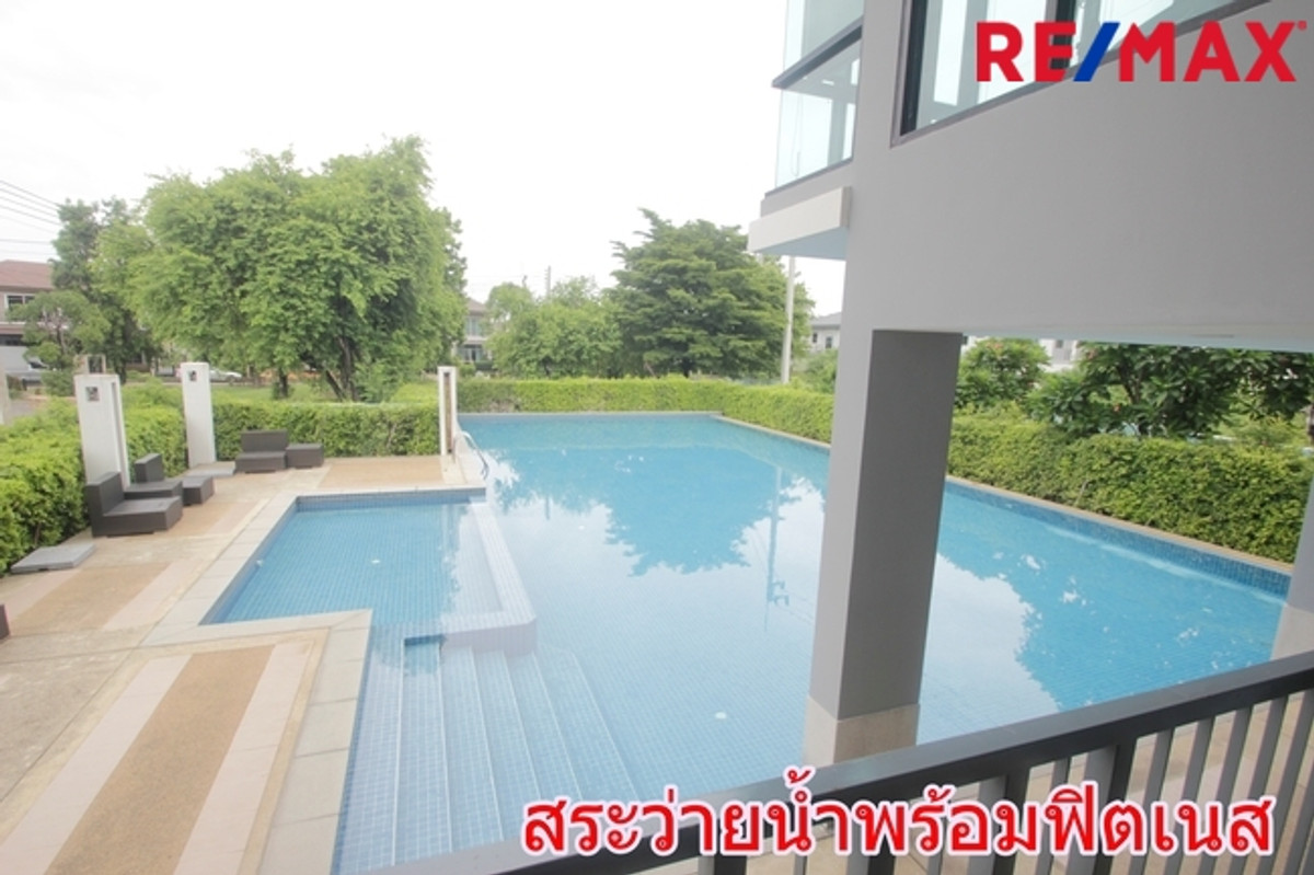 For SaleHousePhutthamonthon, Salaya : Single house for sale, Passorn Phetkasem Sai 4, Pinklao, new house, never lived in, selling at a loss, complete with real wood furniture throughout, air conditioner, refrigerator, light curtains, 61.9 square meters, beginning of the project.