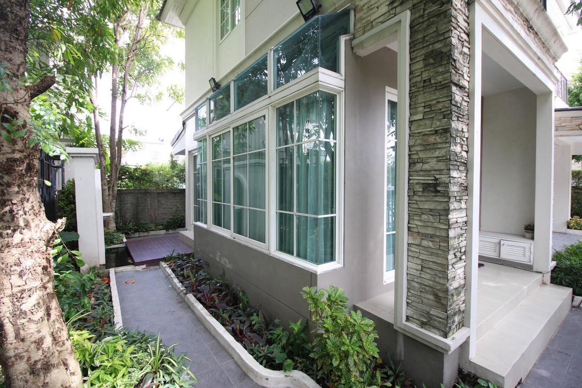 ให้เช่าบ้านเกษตร นวมินทร์ ลาดปลาเค้า : 📢👇บ้านเดี่ยวหรู แกรนดิโอ ลาดพร้าว–เกษตรนวมินทร์สภาพใหม่ เฟอร์ครบ พร้อมอยู่ ทำเลดี เดินทางสะดวก ใกล้ถนนหลักหลายสาย