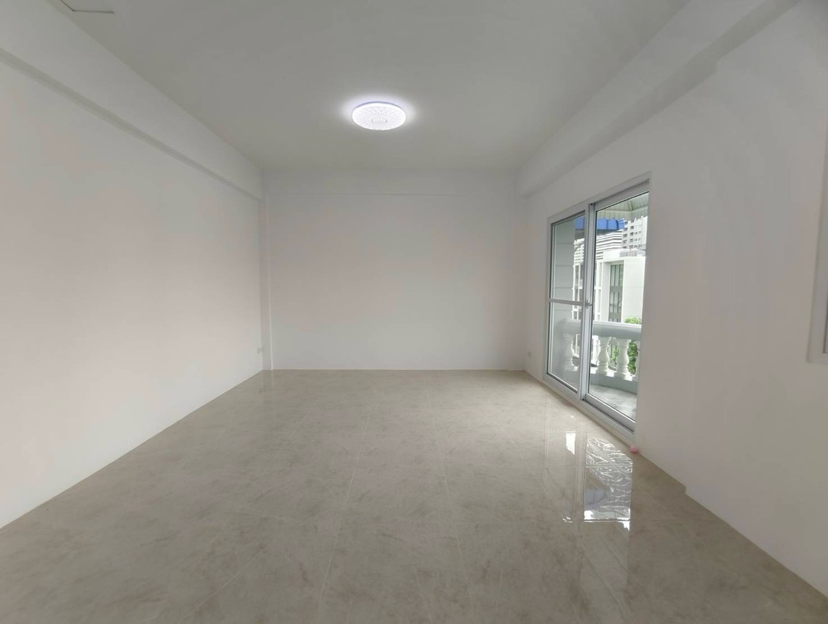 For RentHome OfficeSukhumvit, Asoke, Thonglor : Home Office for rent, Thonglor, Sukhumvit, near BTS, can register a company, can do business | Home Office Thonglor for Business