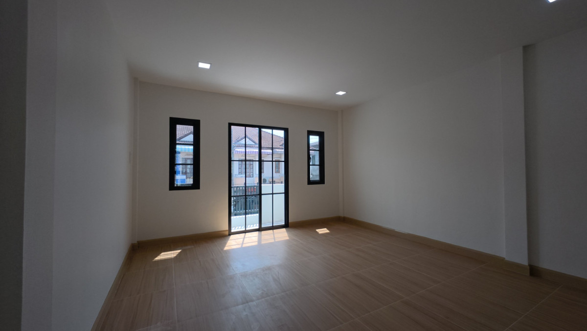 ขายทาวน์โฮมนวมินทร์ รามอินทรา : ขายทาวน์เฮ้าส์/ทาวน์โฮม เค.ซี. คลัสเตอร์ รามอินทรา - ซาฟารี รีโนเวทใหม่ สามวาตะวันตก เขต คลองสามวา กรุงเทพ CX-147995