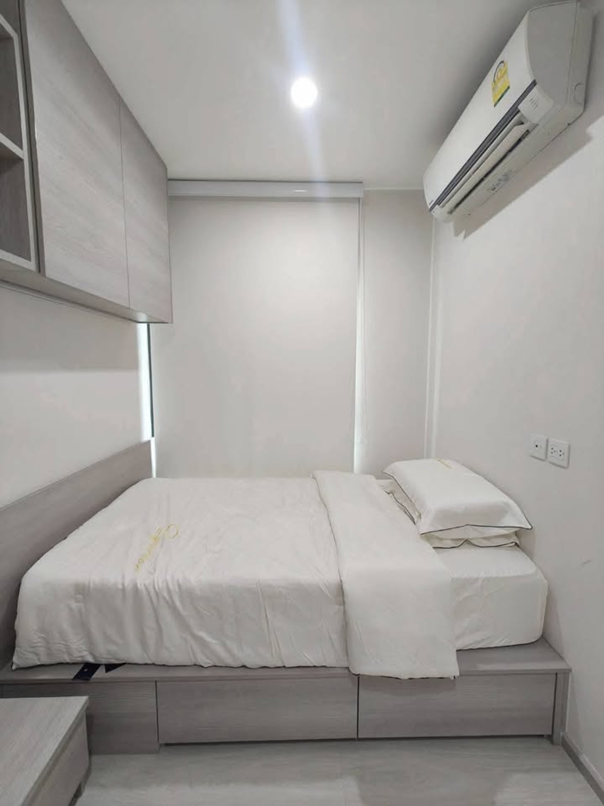 ให้เช่าคอนโดพระราม 9 เพชรบุรีตัดใหม่ RCA : เช่าคอนโด Life Asoke/ไลฟ์ อโศก (B6811017)