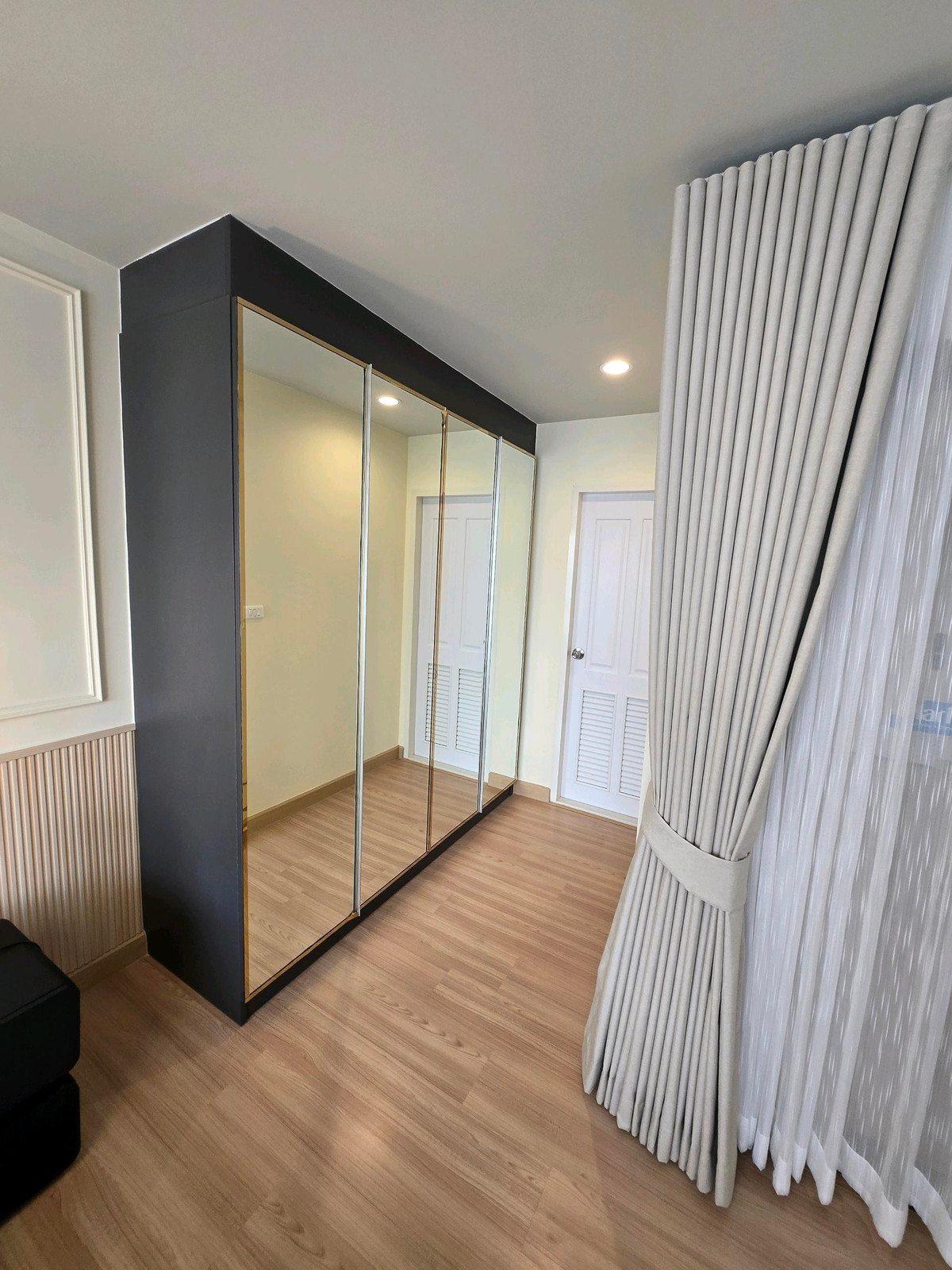 ขายคอนโดบางนา แบริ่ง ลาซาล : ขายคอนโด Nich Mono บางนา รีโนเวทใหม่ 42 ตร.ม. สไตล์ Modern Luxury พร้อมอยู่ ราคา 1.99 ล้านบาท