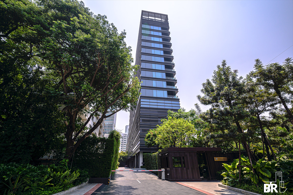 For RentCondoWitthayu, Chidlom, Langsuan, Ploenchit : 🔥HOT🔥For rent Sindhorn Tonson - luxury condo in the heart of the city, 1 bedroom, 74 sq m, near Lumpini Park, only 70,000 baht/month By Noon