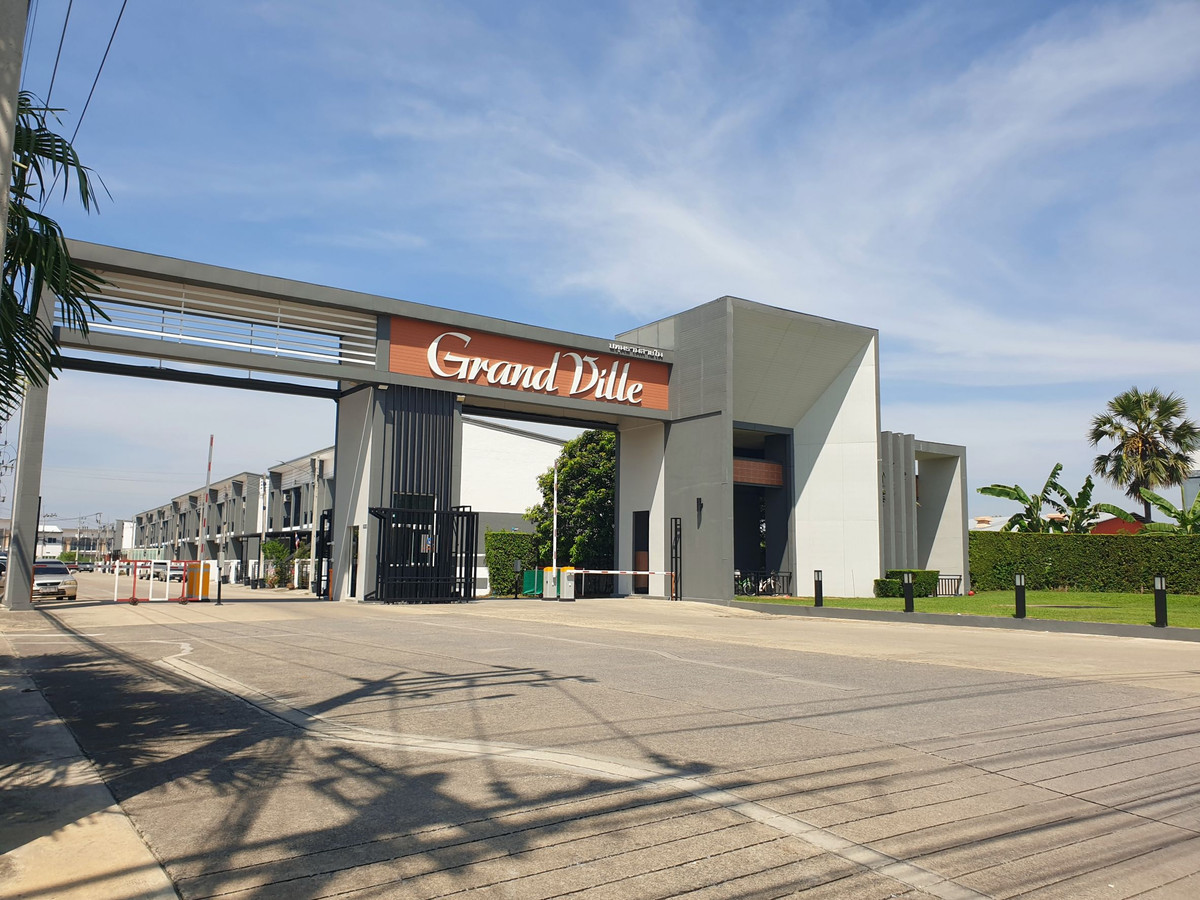 ขายที่ดินปทุมธานี รังสิต ธรรมศาสตร์ : 95359 - ขายที่ดินพร้อมร้านค้าบนทำเลทอง หน้าหมู่บ้าน แกรนด์วิลล์ ติดถนนใหญ่ปทุมธานี-สายใน