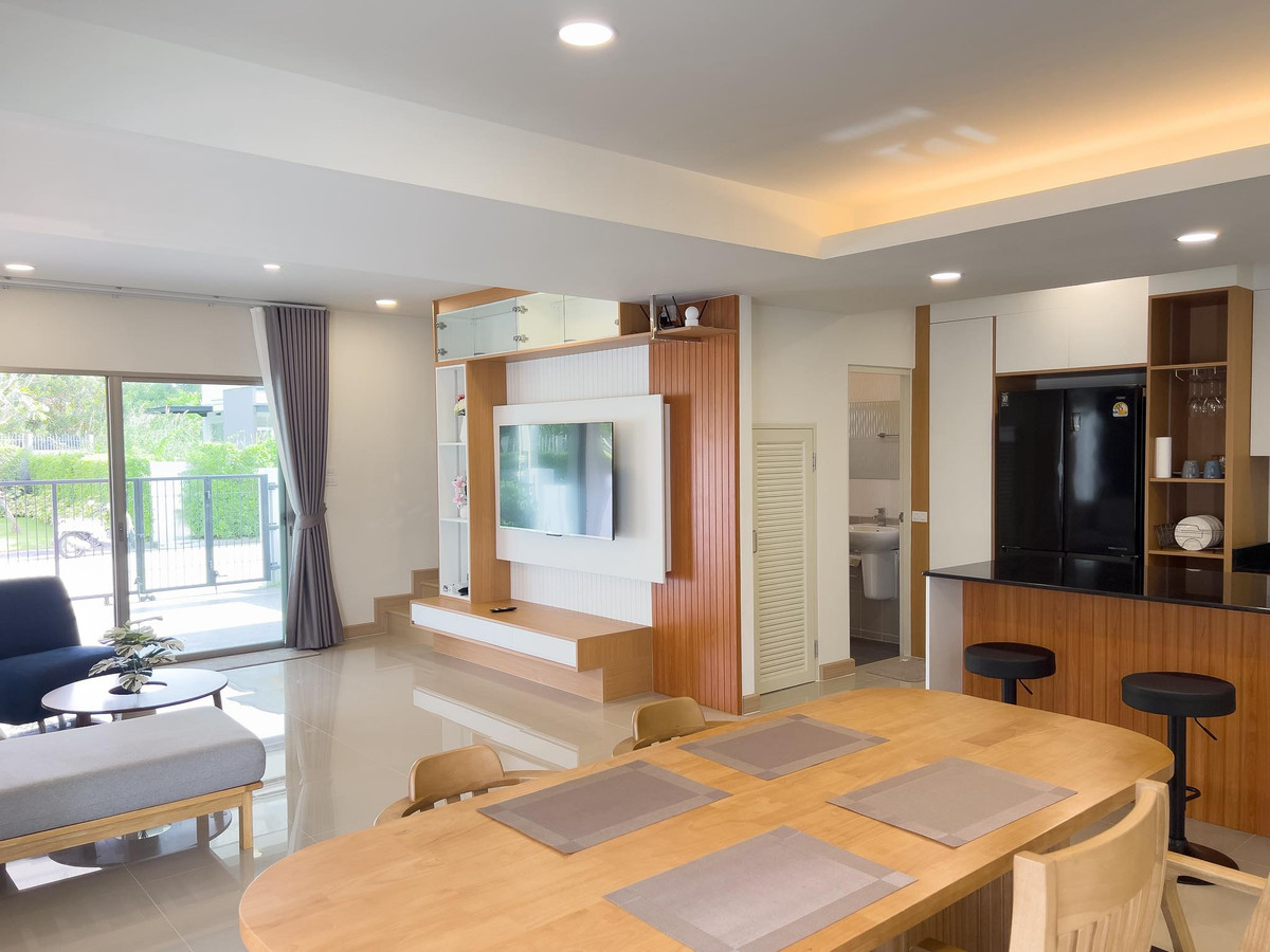 For RentHousePattaya, Bangsaen, Chonburi : For rent, beautiful detached house near Pattaya city. and international school, fully furnished, ready to move in