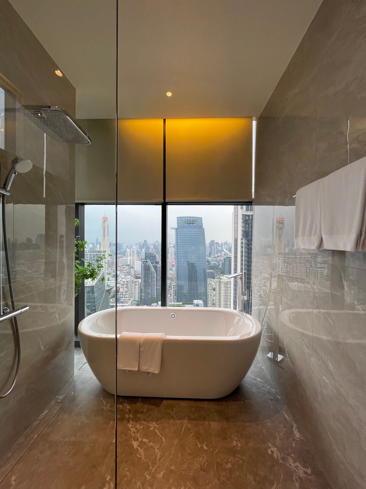 For SaleCondoRatchathewi,Phayathai : CONNER Ratchathewi | Super Luxury Penthouse, 3 floors, 270 degree view, near BTS Ratchathewi, the newest Super Luxury condo from The Creators HQ, outstanding with the Vertical Forest concept - an 80 meter high sky garden planted with over 145,987+ trees, 