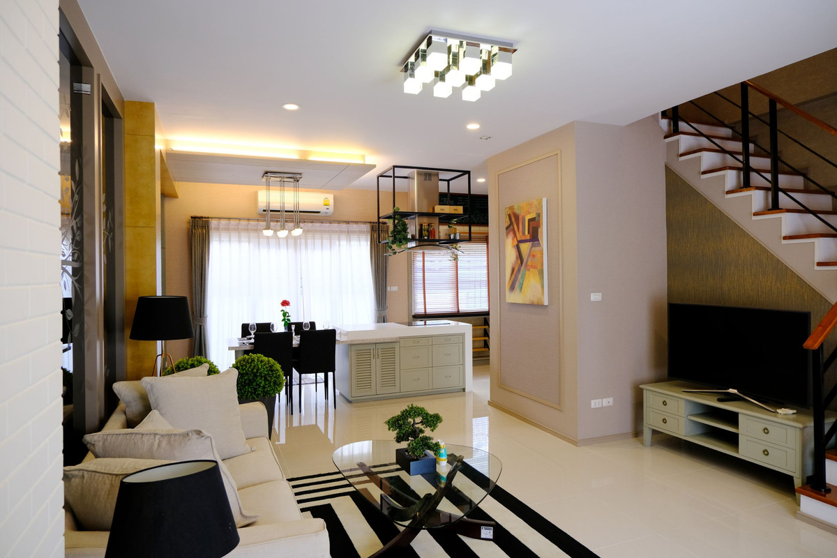 For SaleTownhomePathum Thani,Rangsit, Thammasat : 95360 - The most beautiful in the village, sample house, fully decorated, 2-story townhouse, corner plot, good location, zone in front of the project. Grandville University Pathum Thani-Sai Nai