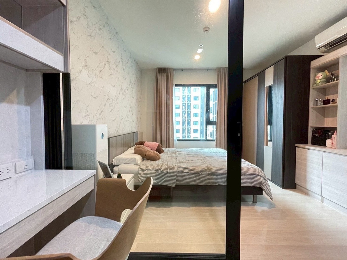 For RentCondoRama9, Petchburi, RCA : 🔥Urgent🔥🔥Life Asoke, Studio room 30sq.m., high floor, beautiful room, decorated, ready to move in.