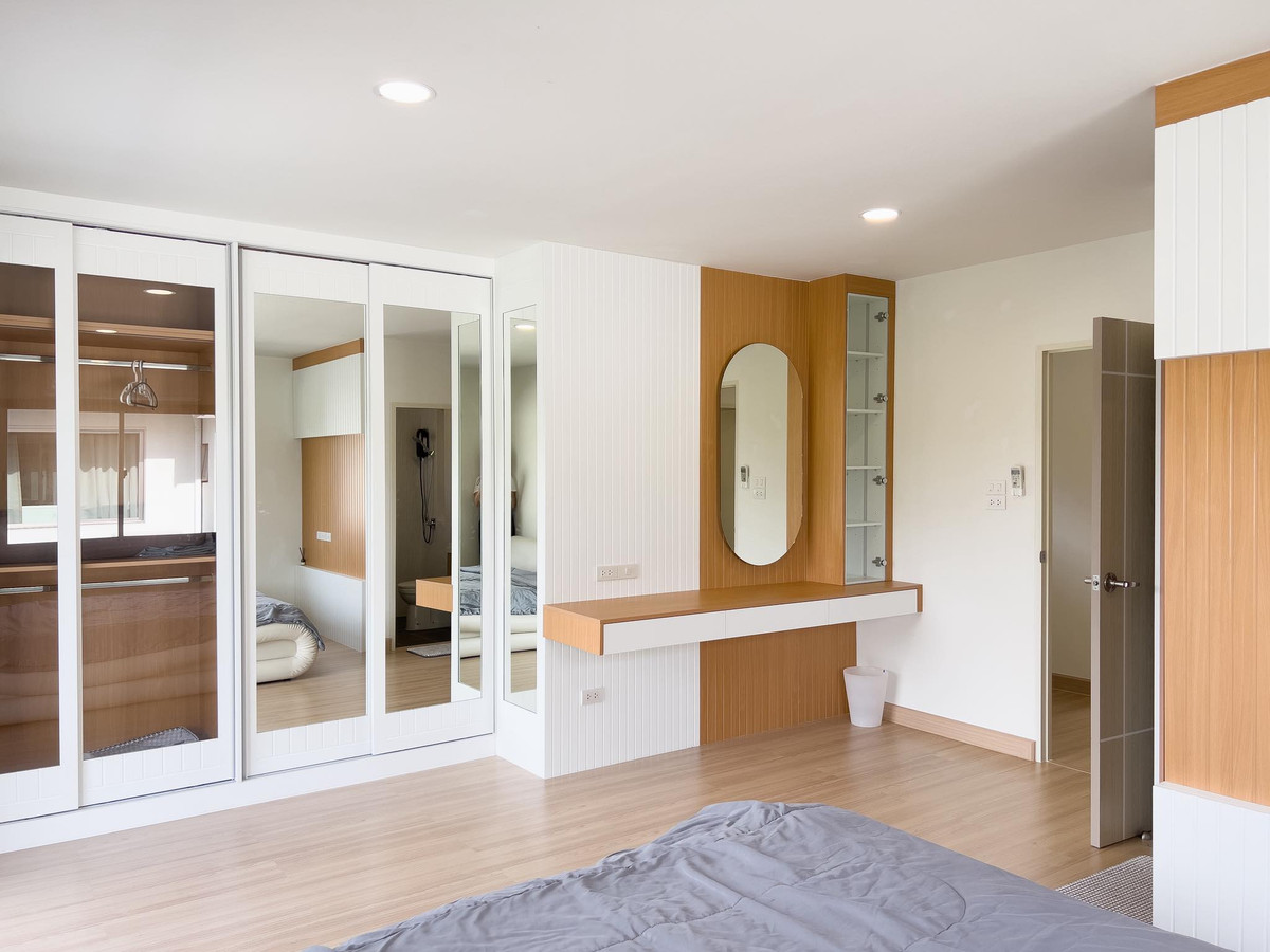 For RentHousePattaya, Bangsaen, Chonburi : For rent, beautiful detached house near Pattaya city. and international school, fully furnished, ready to move in