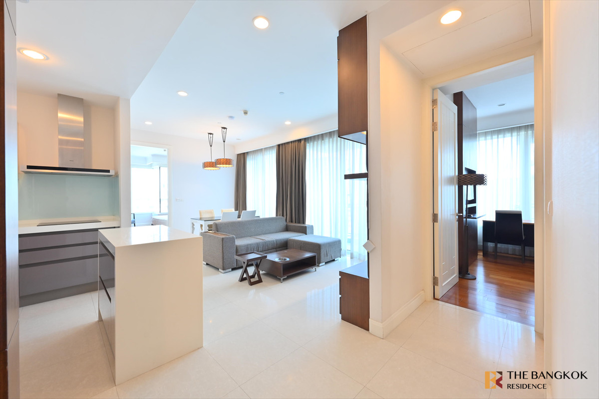 For RentCondoWitthayu, Chidlom, Langsuan, Ploenchit : For Rent: Q Langsuan – Luxury 2-Bedroom Condo 94 Sq.m. Near BTS Chidlom, 75,000 THB/Month By Noon