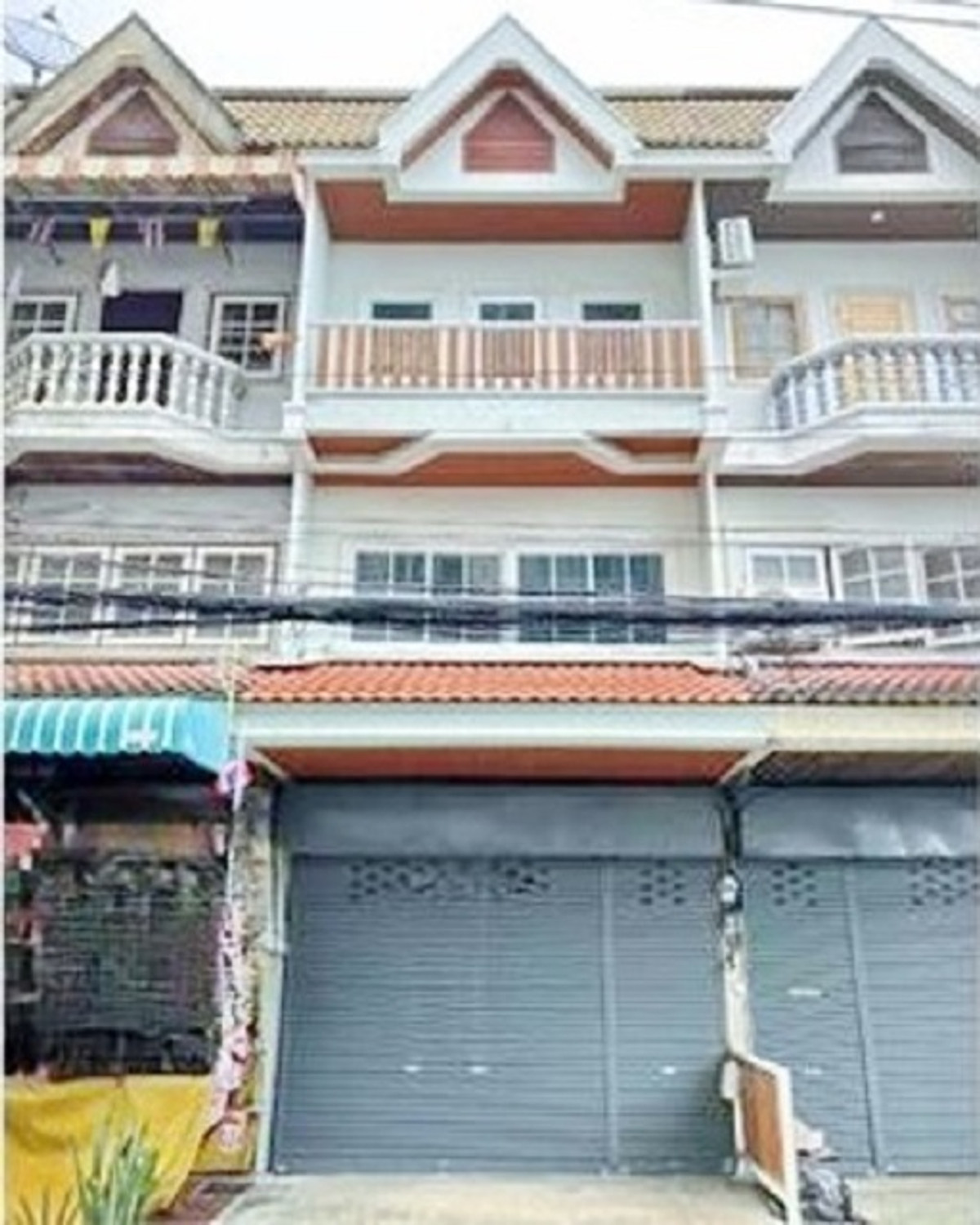 ให้เช่าอาคารพาณิชย์เกษตร นวมินทร์ ลาดปลาเค้า : ม.เกริก รามอินทรา กม.2 รามอินทรา11-17 ให้เช่าอาคารพาณิชย์ 3 ชั้น เซ็นทรัล รามอินทรา 1.7 กม.รีโนเวทใหม่ทั้งหลัง 18 ตร.วา.