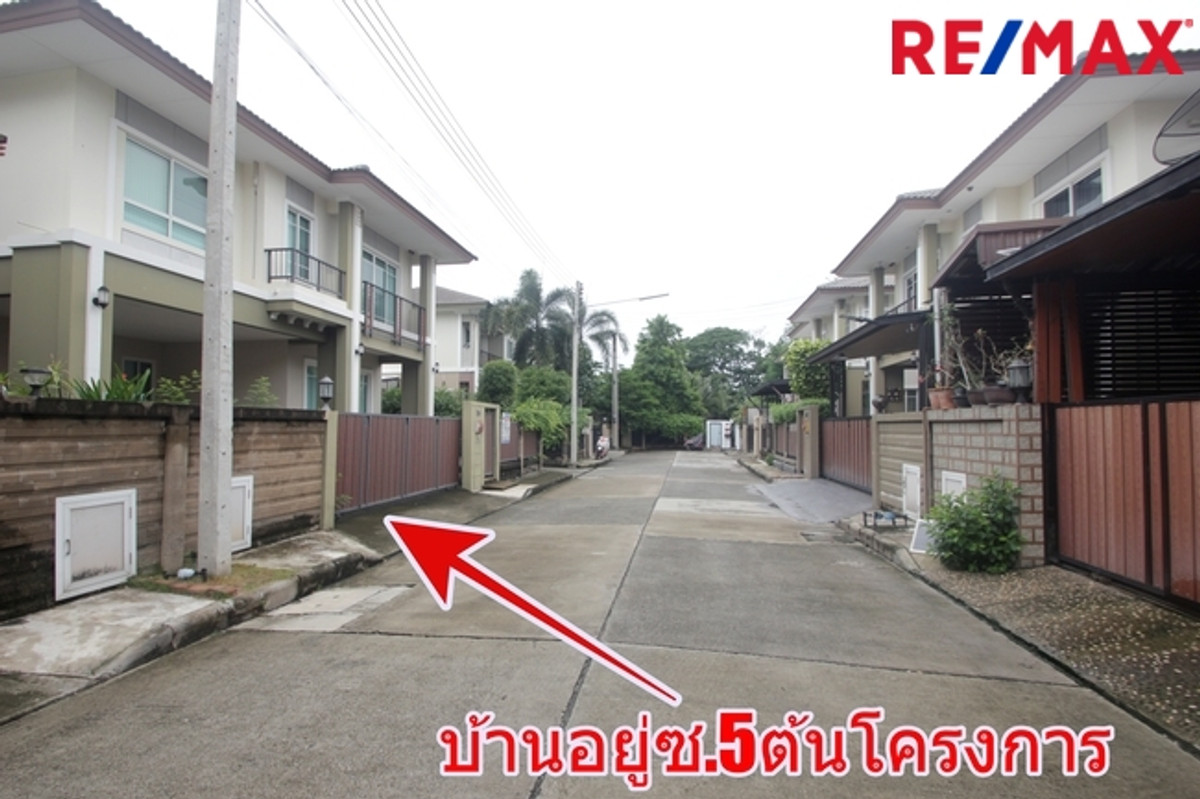 For SaleHousePhutthamonthon, Salaya : Single house for sale, Passorn Phetkasem Sai 4, Pinklao, new house, never lived in, selling at a loss, complete with real wood furniture throughout, air conditioner, refrigerator, light curtains, 61.9 square meters, beginning of the project.