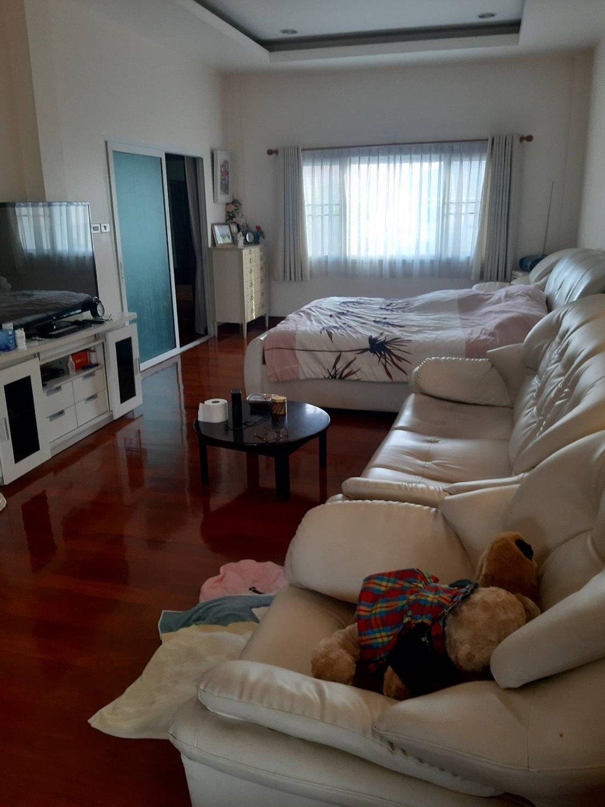 ขายบ้านสมุทรปราการ สำโรง : 96836 - ขายบ้านเดี่ยวที่คุ้มราคา 2 ระเบียงด้านหน้าติดทะเลสาป ล้อมรอบด้วยสวนสีเขียวมีพื้นที่สำหรับใช้วีลแชร์ได้ โครงการบ้านเดี่ยวสุดหรู เพอร์เฟคเพลสลาดกระบัง 4 สุขุมวิท77