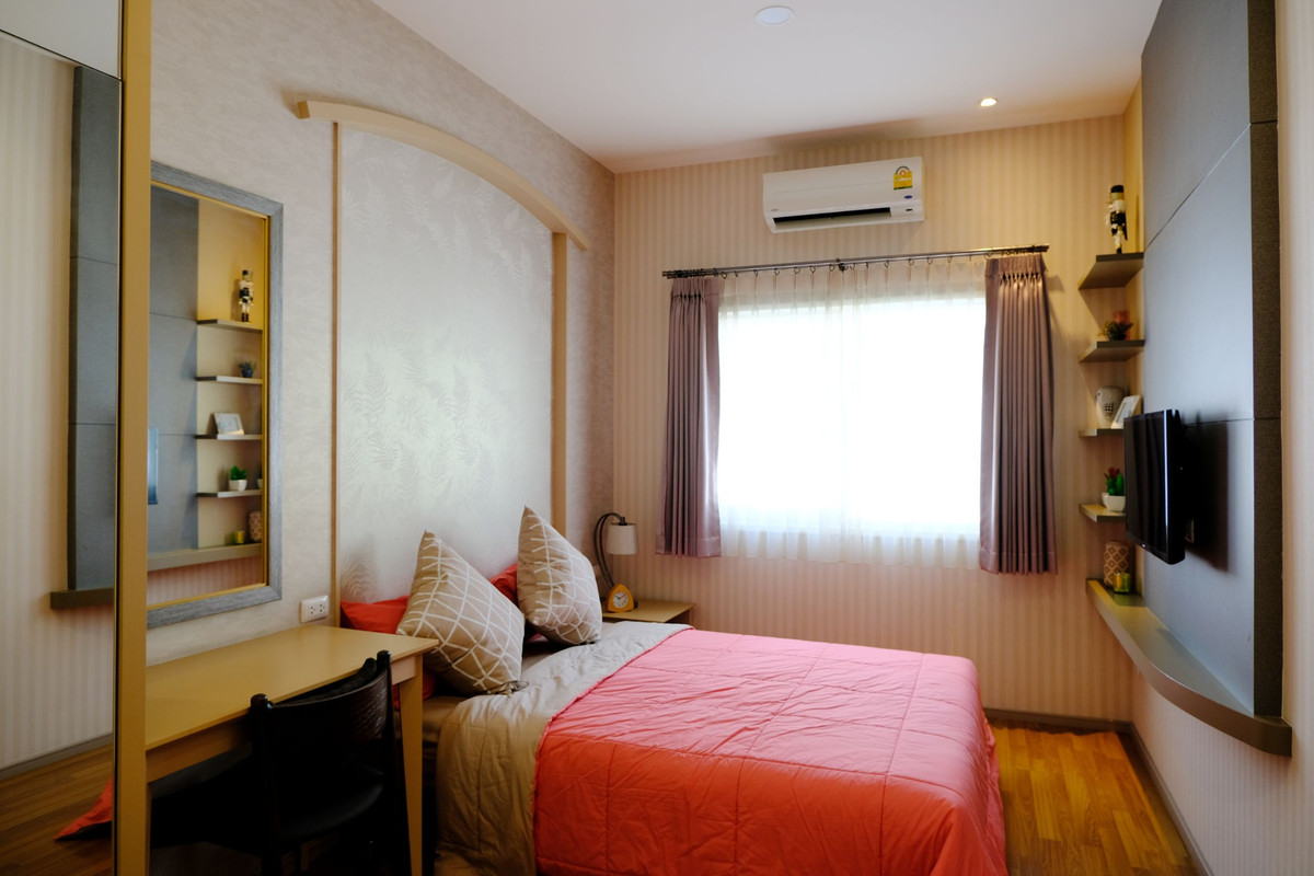 For SaleTownhomePathum Thani,Rangsit, Thammasat : 95360 - The most beautiful in the village, sample house, fully decorated, 2-story townhouse, corner plot, good location, zone in front of the project. Grandville University Pathum Thani-Sai Nai