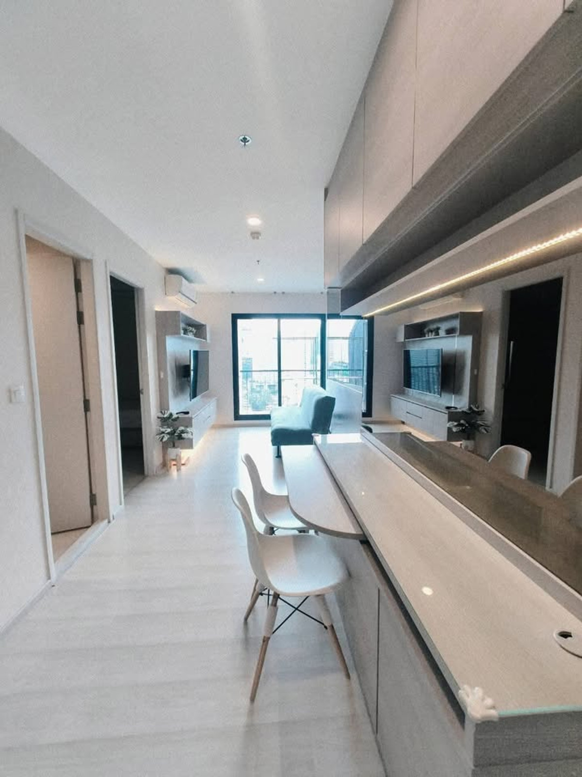 For RentCondoRama9, Petchburi, RCA : Condo for rent Life Asoke/Life Asoke (B6811017)